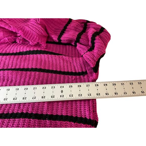 Womens 2X Black Pink Sweater Horizontal Striped Distressed Goth - Picture 4 of 11